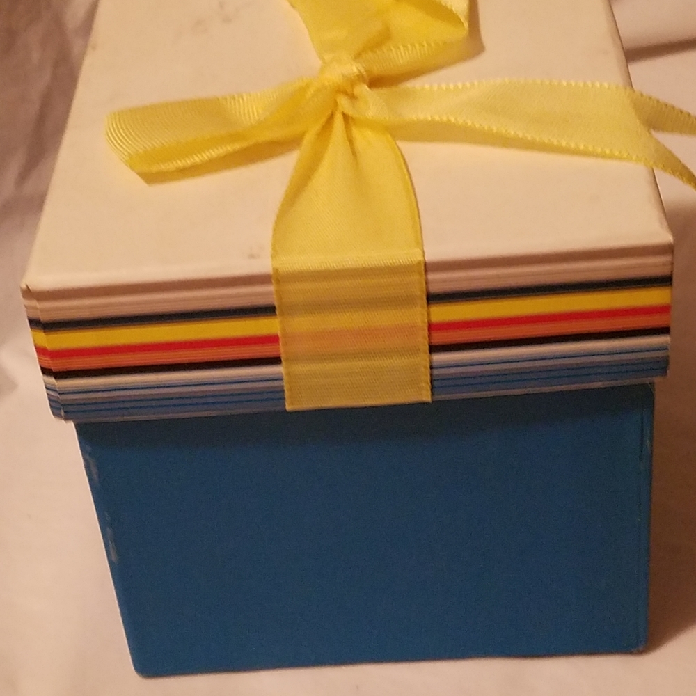 Bed, Bath & Beyond mug and coaster set - Picture 7 of 7